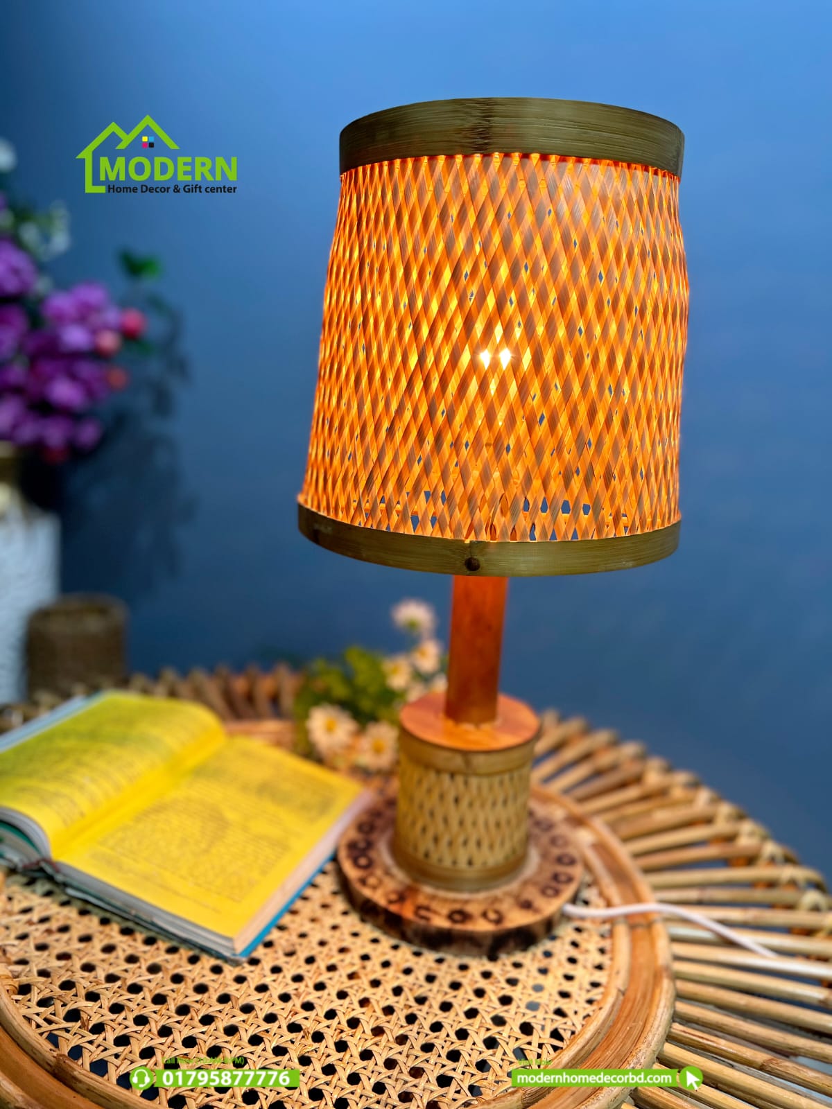 Premium Bamboo Lattice Table Lamp - Image 3